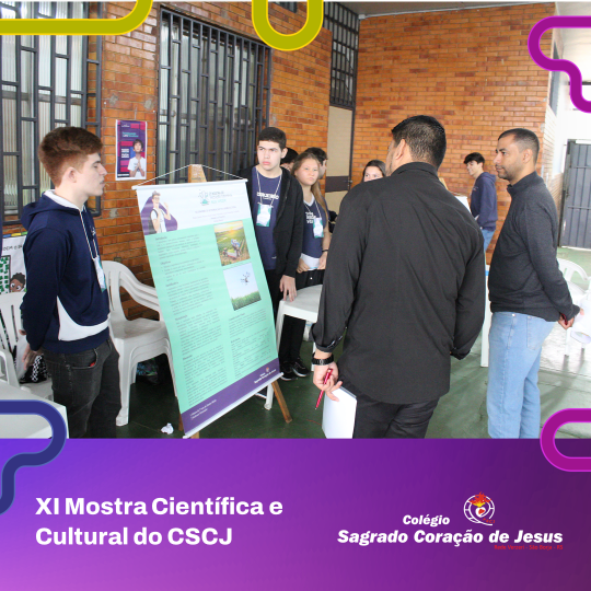 Alunos apresentando projetos científicos